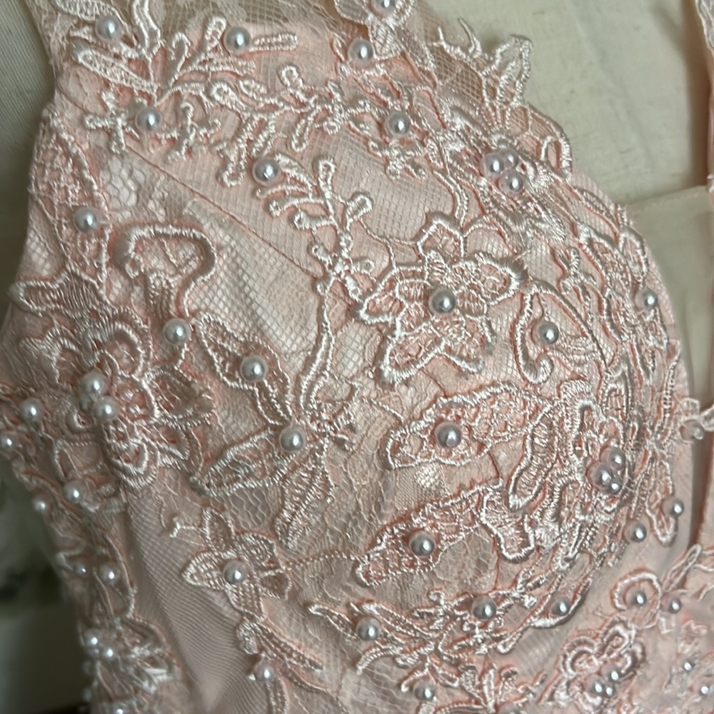 Peach colored dress - Picture 11 of 13